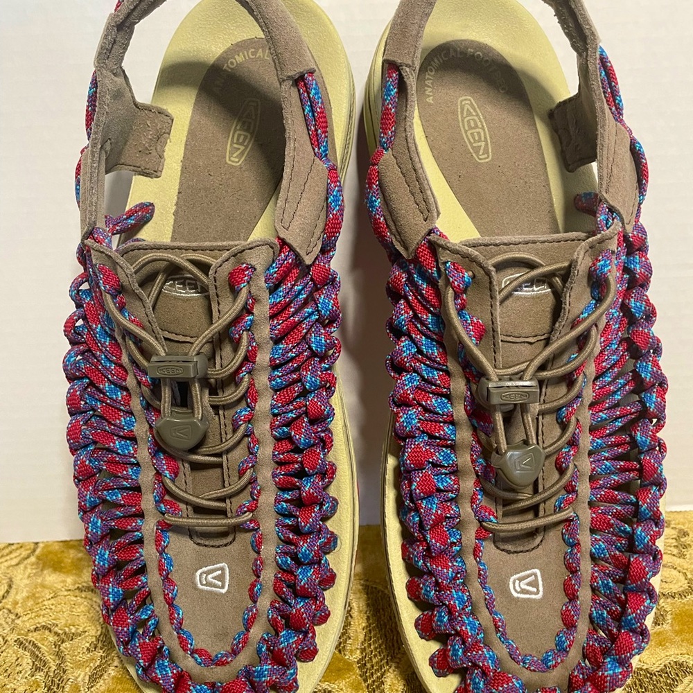 KEEN Women's Uneek Classic Two Cord Sandals